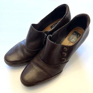 Women's Clarks Artisan Vermont Terrace Brown Heel Leather Boots Size 9